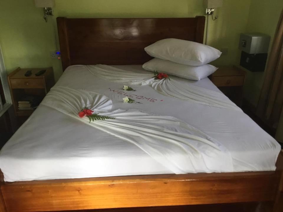 Benjamine'S Guesthouse La Digue Luaran gambar