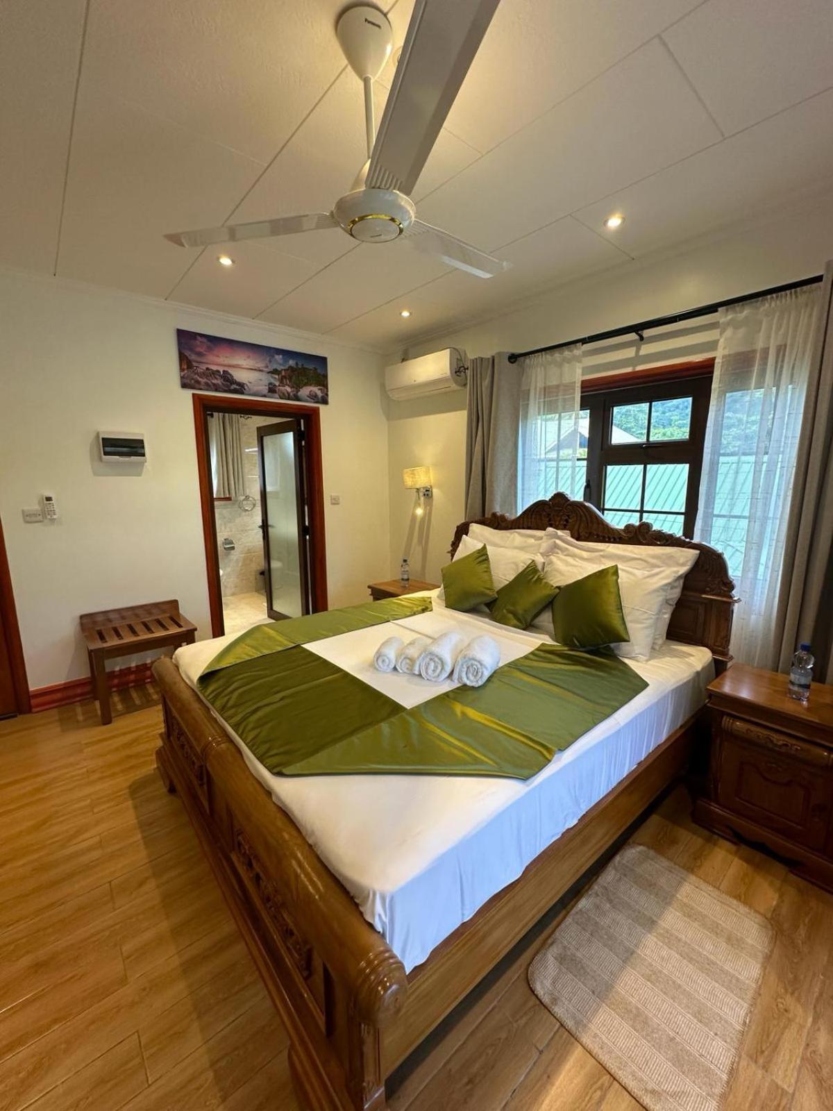 Benjamine'S Guesthouse La Digue Luaran gambar