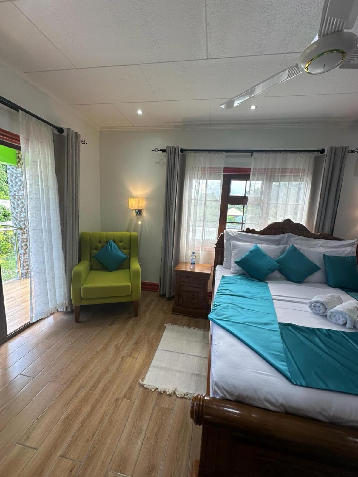 Benjamine'S Guesthouse La Digue Luaran gambar