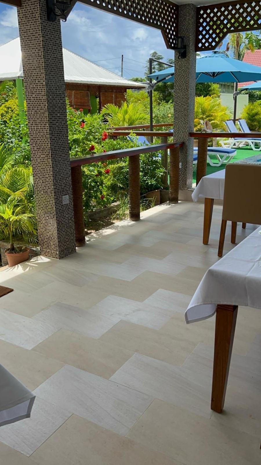 Benjamine'S Guesthouse La Digue Luaran gambar